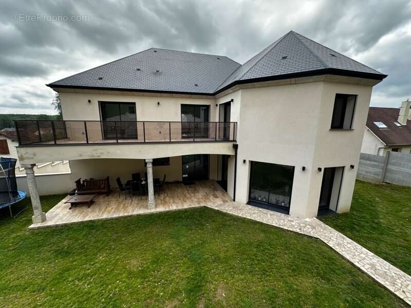 Maison à SAINT-PREST