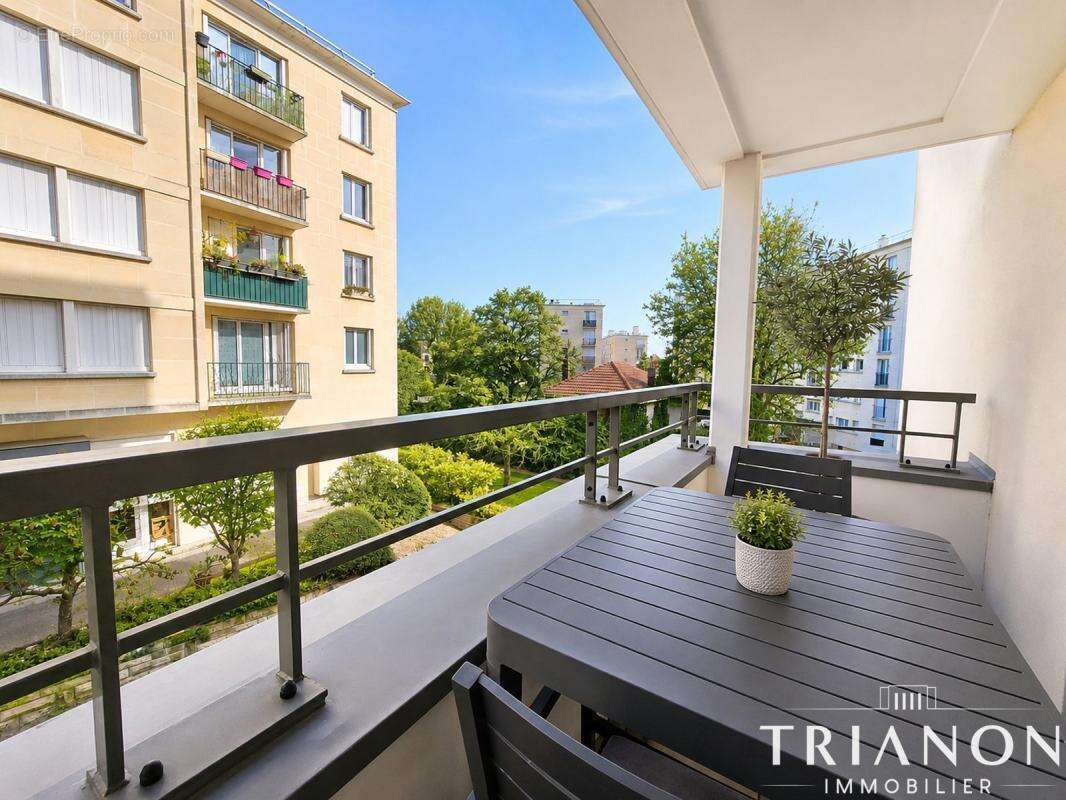 Appartement à SURESNES
