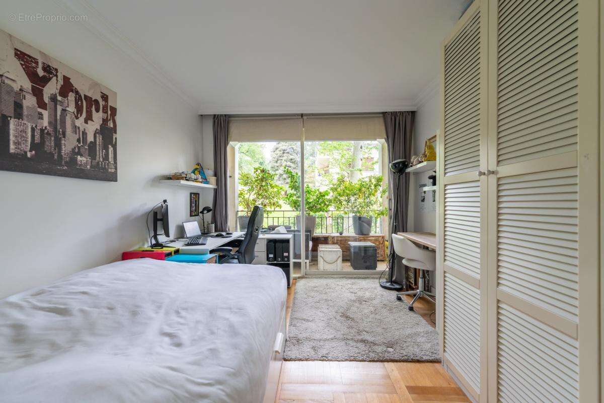 Appartement à VILLE-D'AVRAY