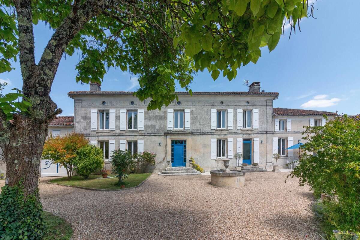 Maison à SAINT-SULPICE-DE-COGNAC