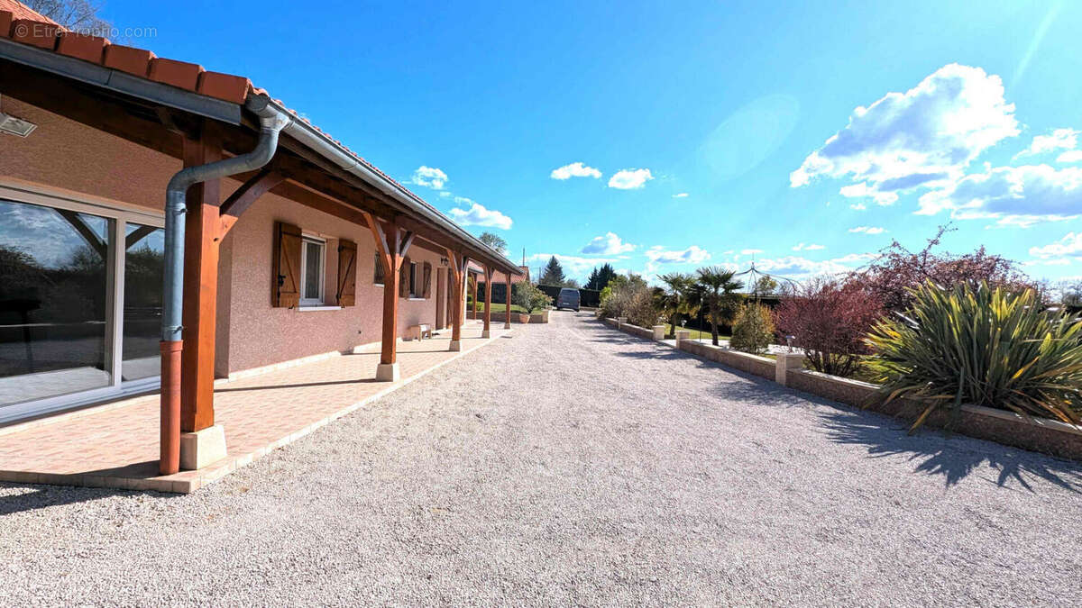 Maison à SAINTE-CROIX