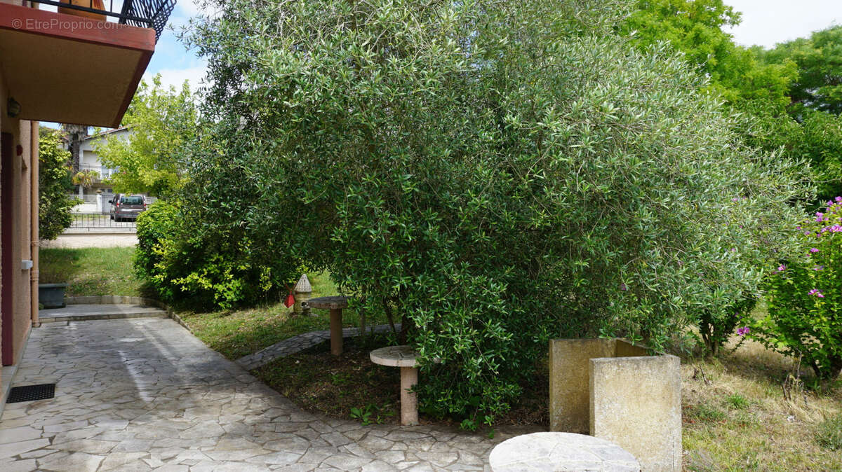 Maison à CASTELNAU-MONTRATIER