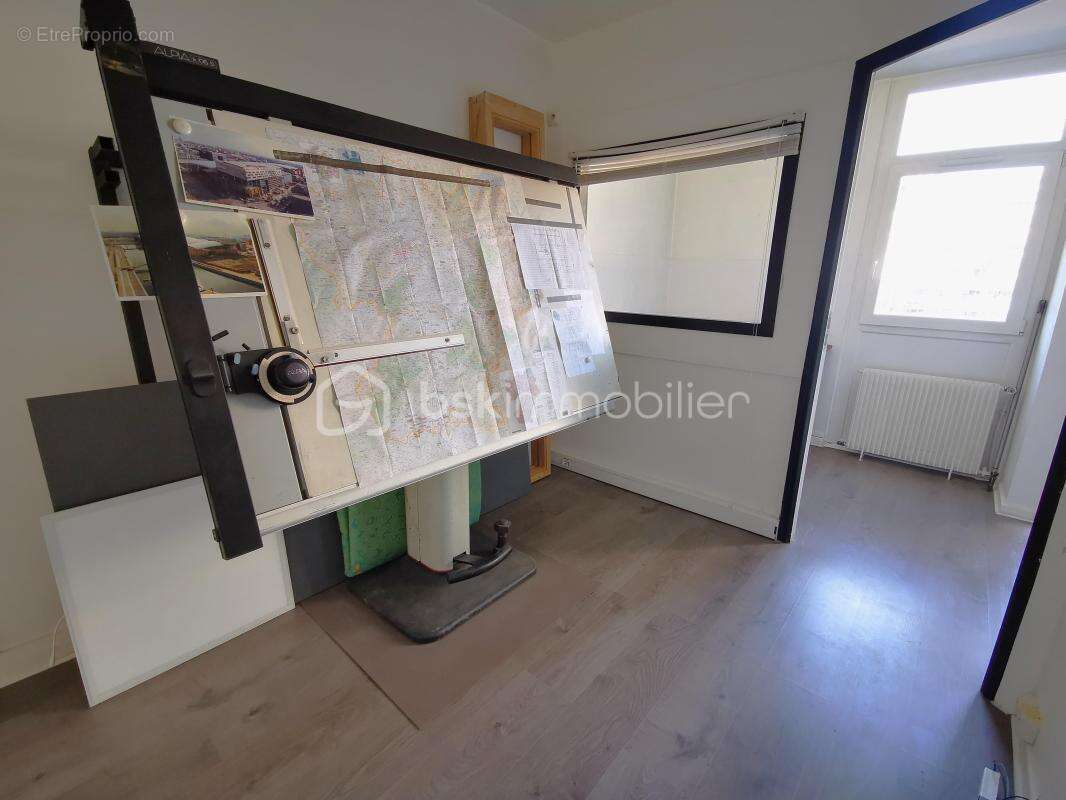 Lyon 9ᵉ – T3 Bis lumineux avec balcon, cave et vue dégagée - photo 8