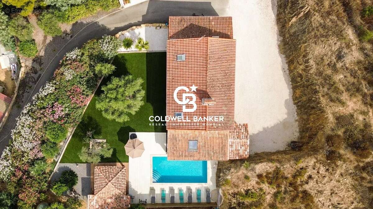 Villa  secteur calme, vue dégagée collines - 83230 Bormes les mimosas - photo 2