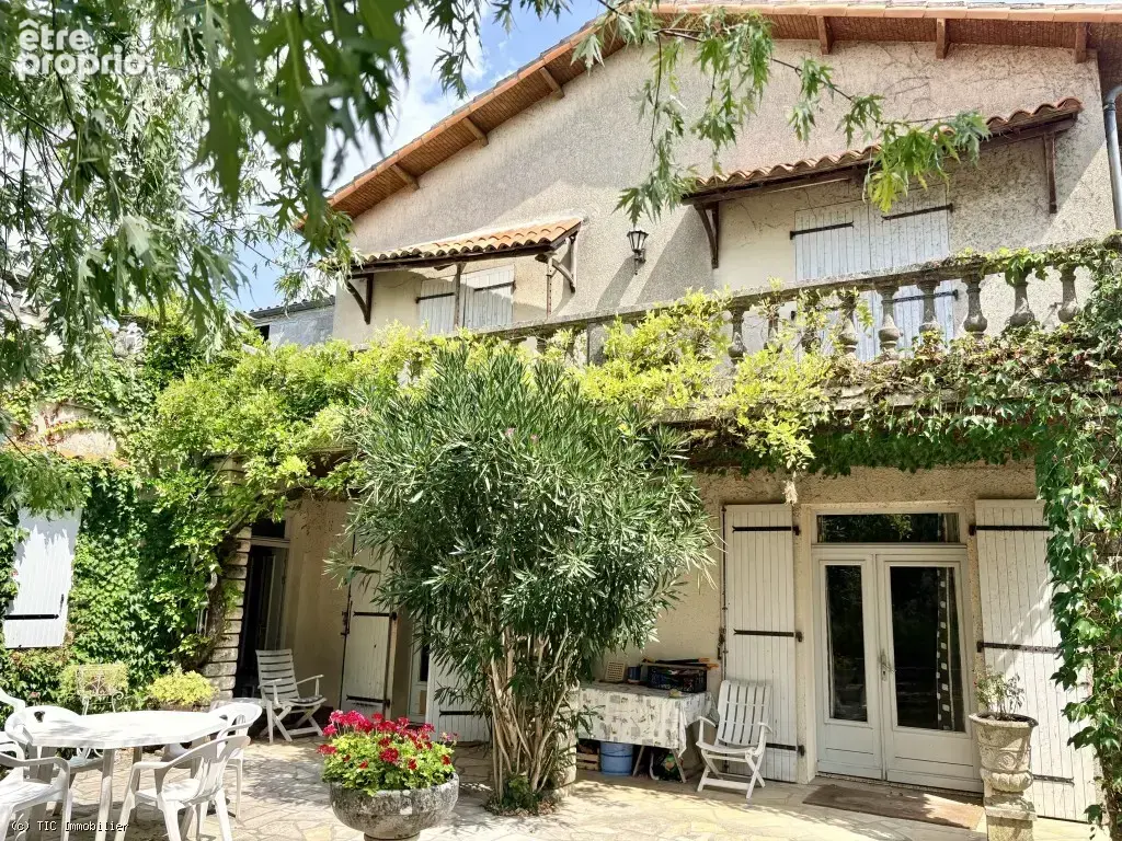 Très Beau Logis avec 6 chambres et Grand Terrain près de Ruffec - photo 49