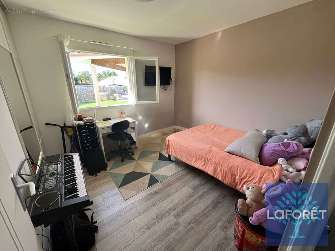 Maison à RION-DES-LANDES