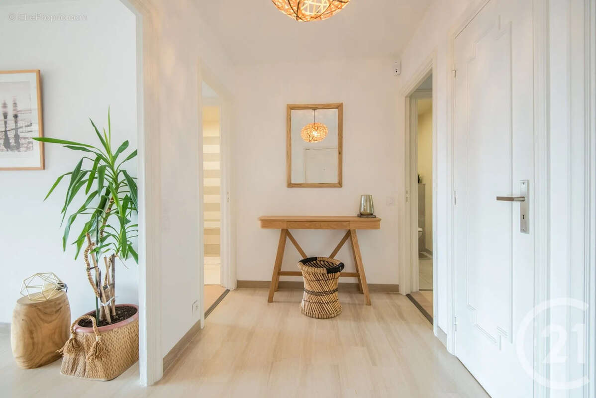 Appartement 81 m² à Nice  - photo 12