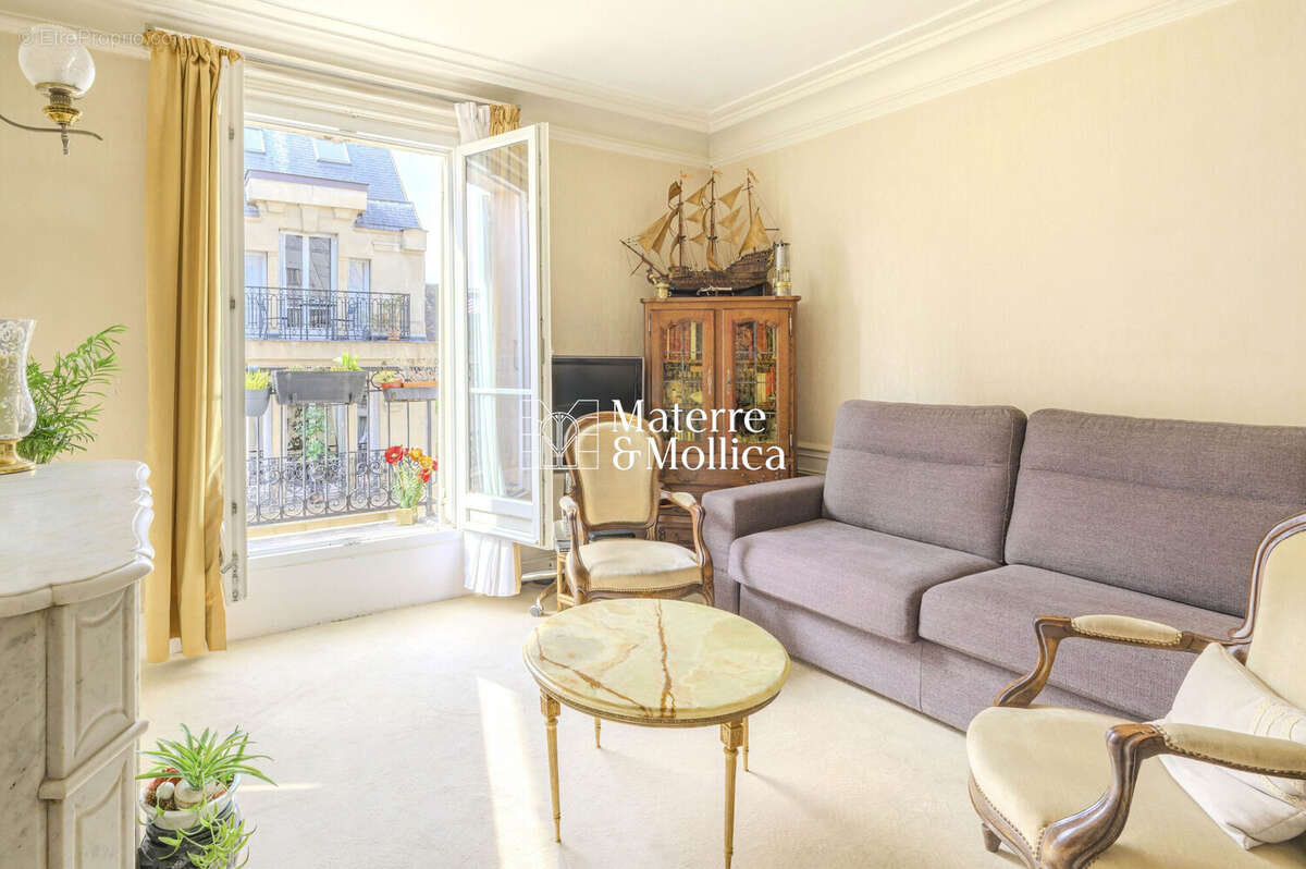Appartement à PARIS-6E