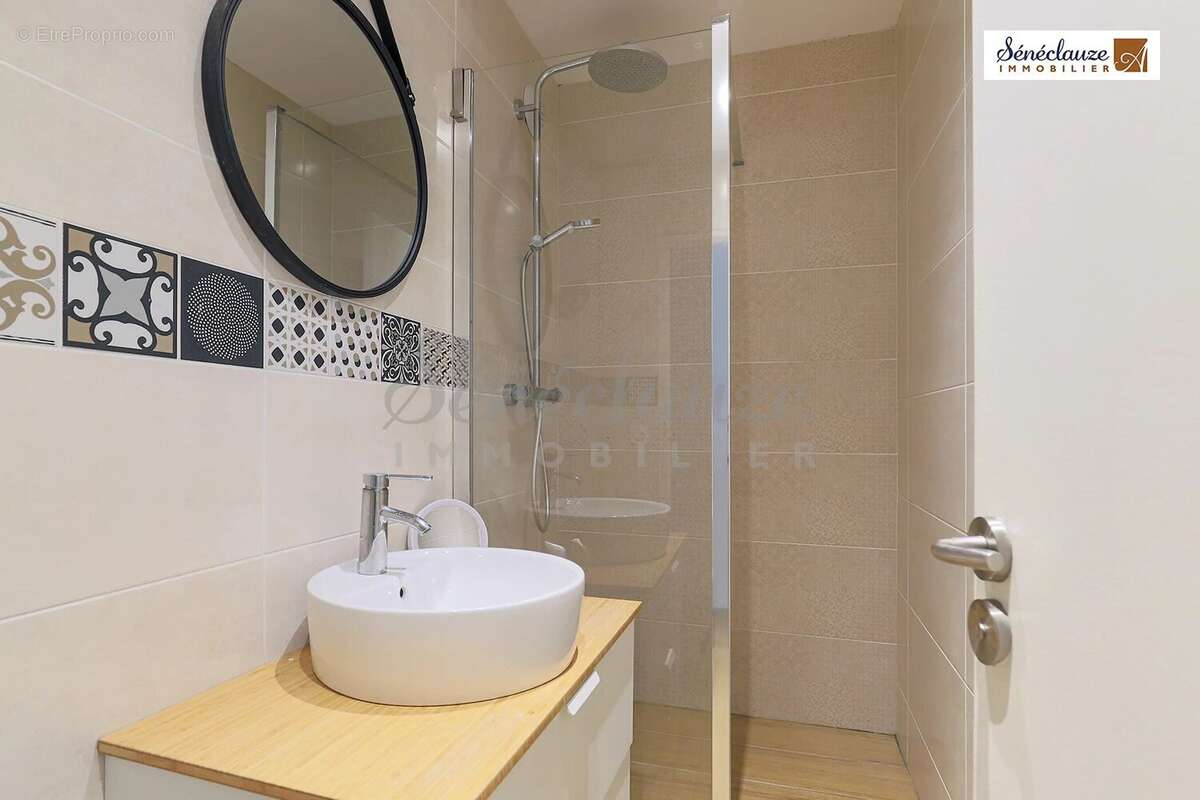 Appartement à SAINT-GENIS-LAVAL