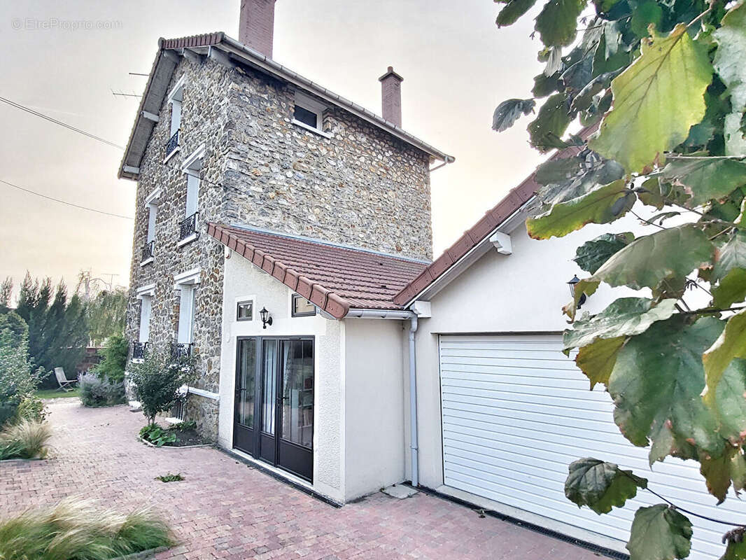Maison à TAVERNY