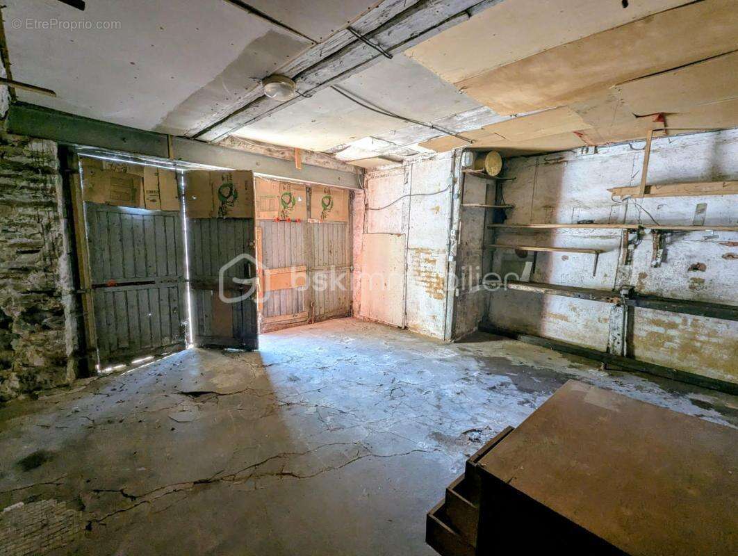 Immeuble de rapport situé au centre ville de Fougères 35300 - photo 17