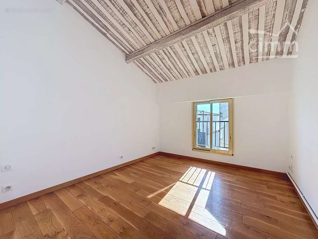 Maison à L&#039;ISLE-SUR-LA-SORGUE