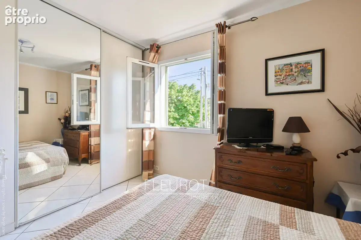 Appartement 4 pièces 90 m² à vendre à La Ciotat (13600) - photo 8
