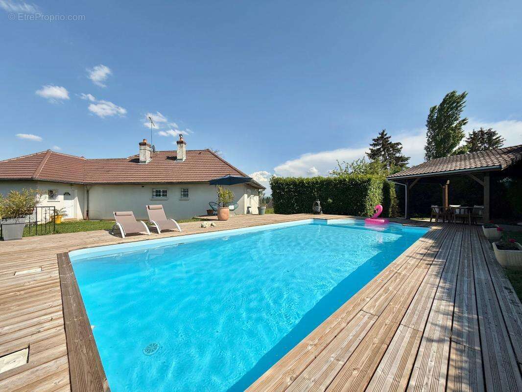 Maison à LAMARCHE-SUR-SAONE