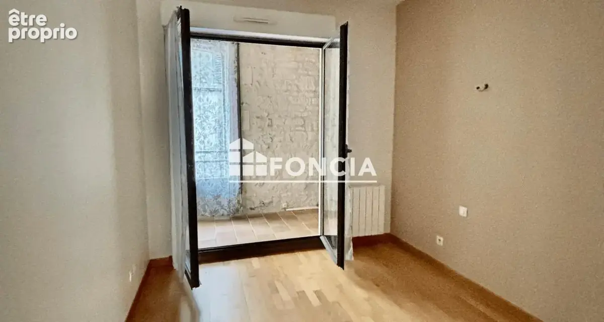 Centre ville à deux pas du marché apt 93 M2 balcon parking - photo 6