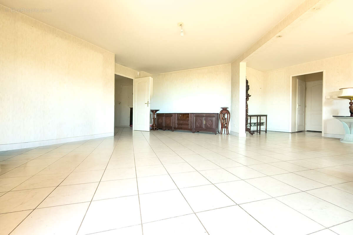 Appartement à HYERES