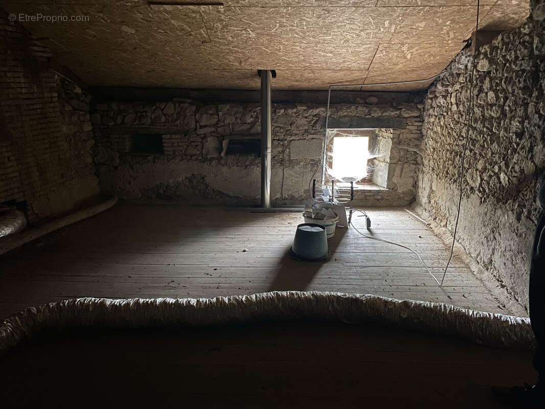 Maison à PRESSIGNAC