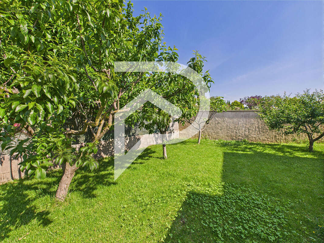 Maison à LIVRON-SUR-DROME