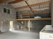 Photo 1 - Commerce à LA VARENNE