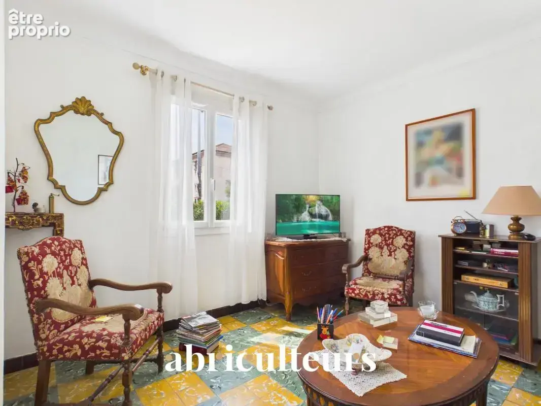 Charmante maison de plain-pied - Jardin de 522 m² - en vente à Cannes La Bocca (06150) - photo 4