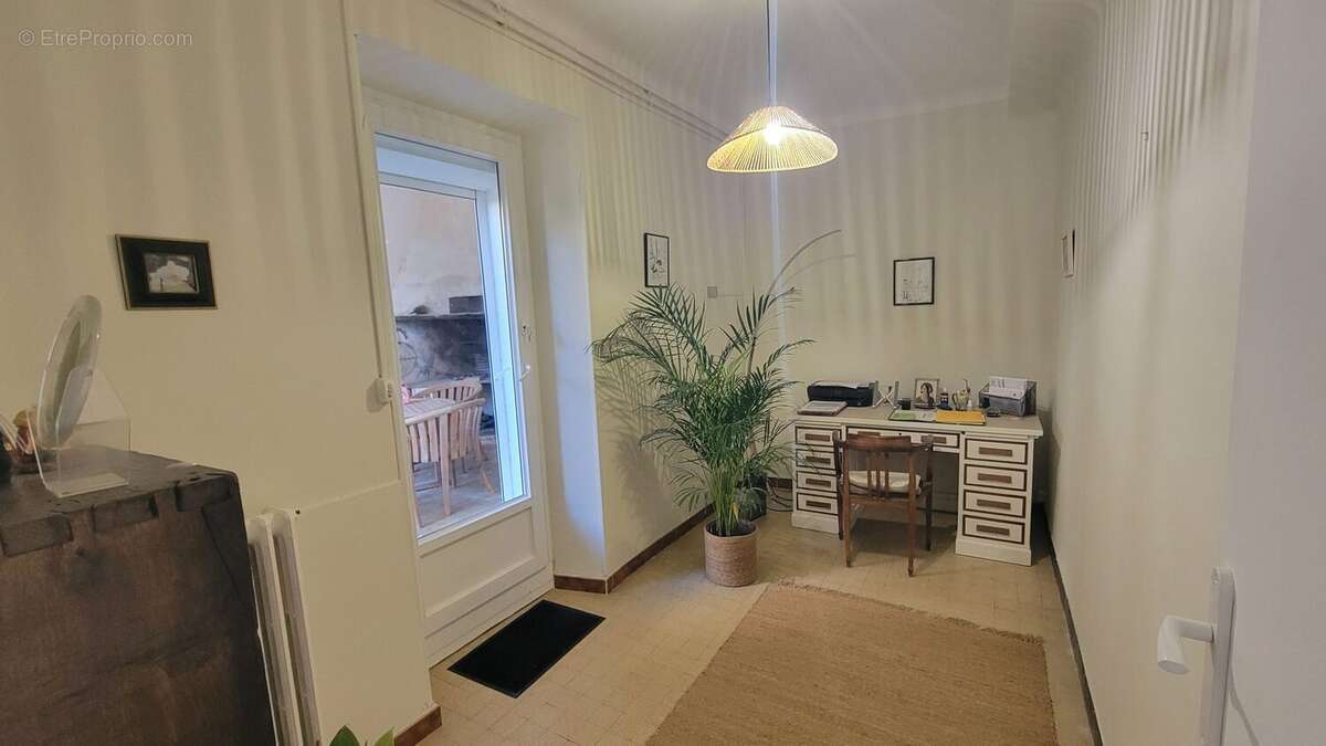 Maison 180 m² à Trausse  - photo 7