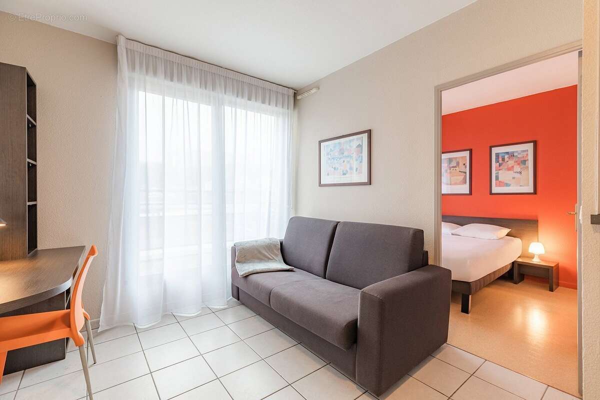 INVESTISSEMENT LOCATIF  LYON 9EME ARRONDISSEMENT - Résidence Appart'City Classic Lyon Vaise St Cyr **- 7.23 % de rentabilité. - photo 2