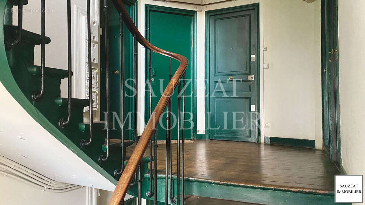 Appartement à PARIS-14E