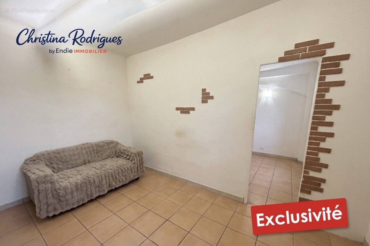 Appartement à LORGUES