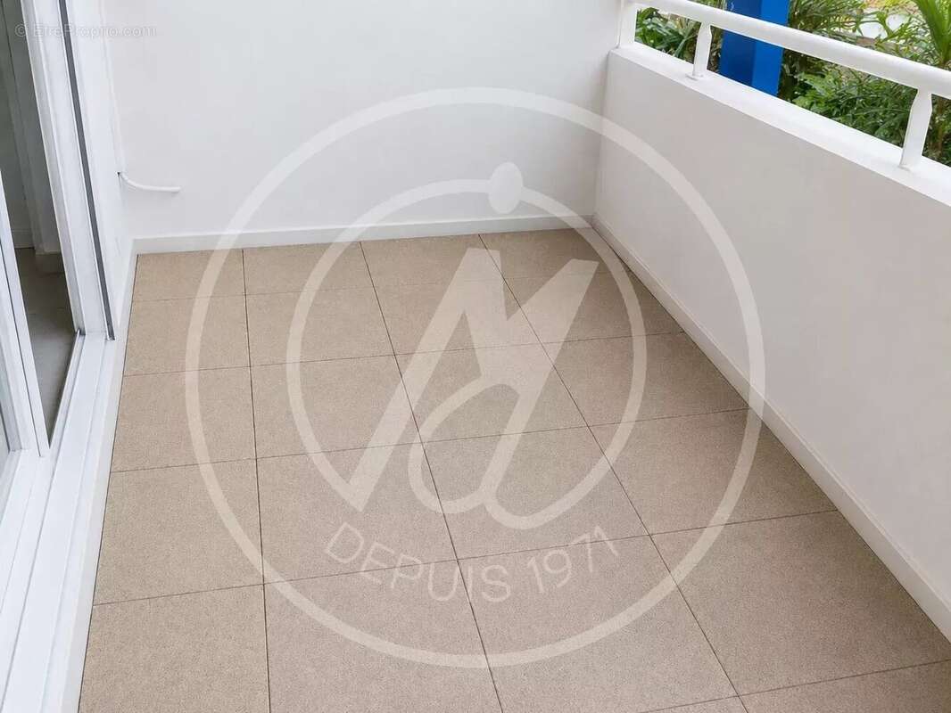 À vendre : studio aux abymes - 110 000 € - photo 2