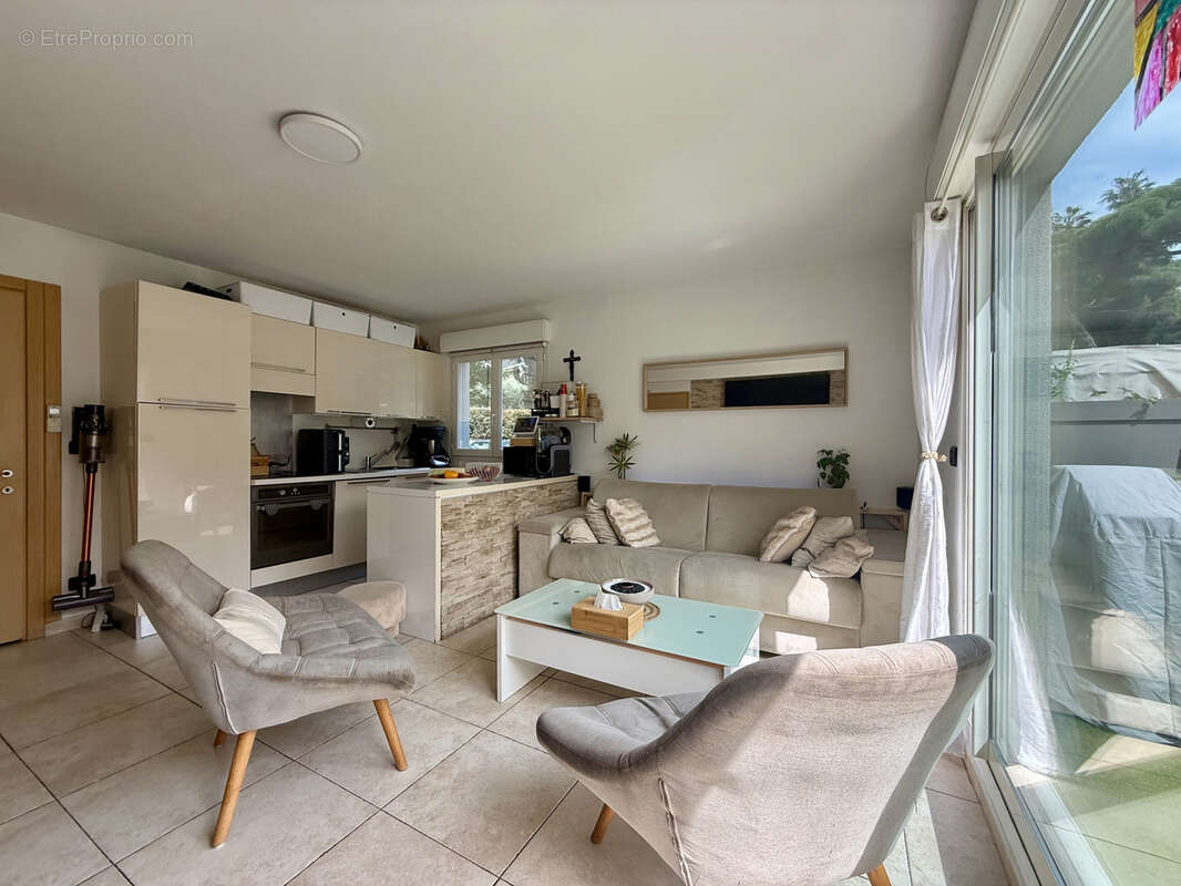 Appartement à ROQUEBRUNE-CAP-MARTIN