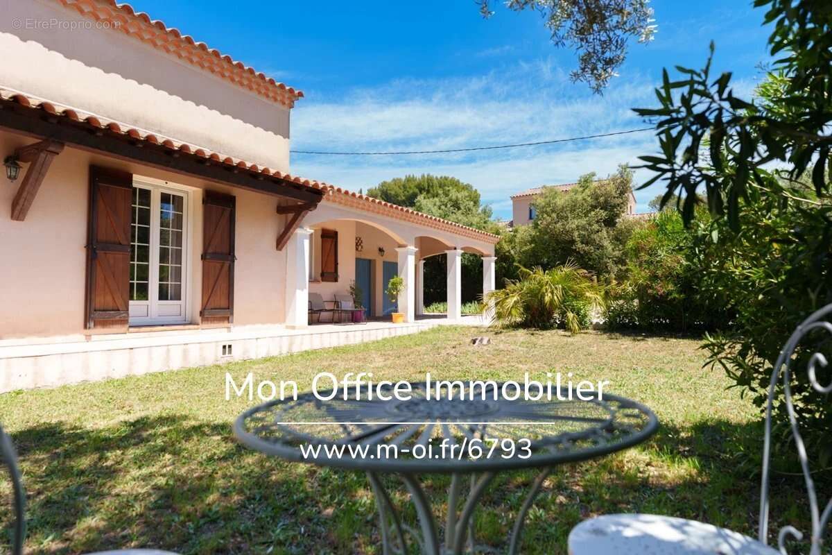 Référence : 6793-VCA. - Maison avec 3 chambres et double garage au calme dans une impasse - photo 15