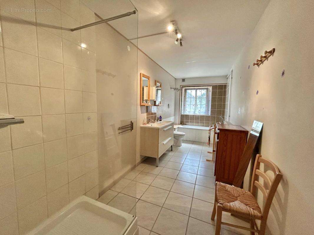 maison type longère en 2 parties avec gite ou autre activité - photo 17