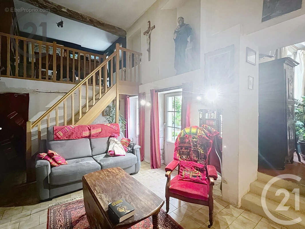 Maison 119 m² à Coulanges-La-Vineuse  - photo 10