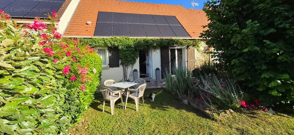Maison à EPERNON