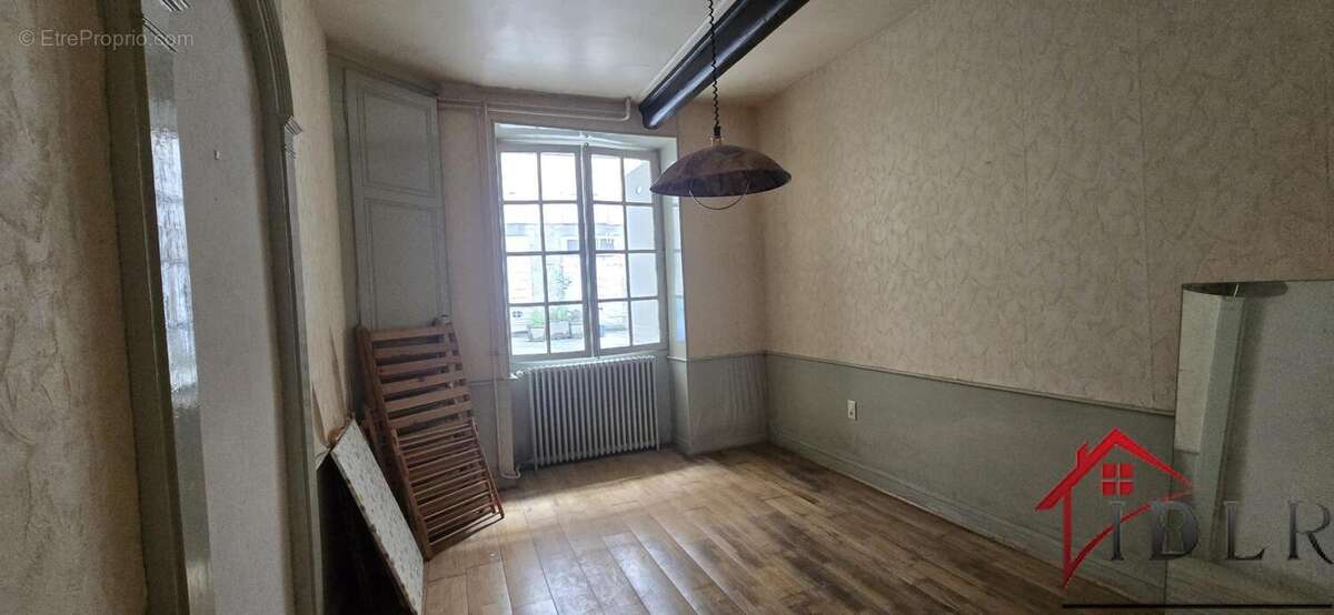 SALINS LES BAINS, Centre-Ville . Immeuble de rapport  289 m2 - photo 23