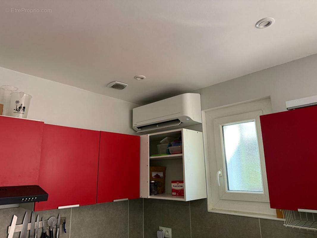 Appartement à SAINT-GENEST-LERPT