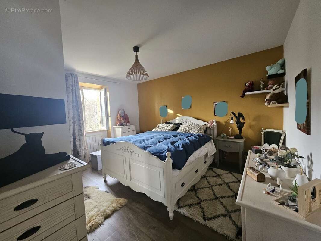 Maison à SAINT-YRIEIX-LA-PERCHE