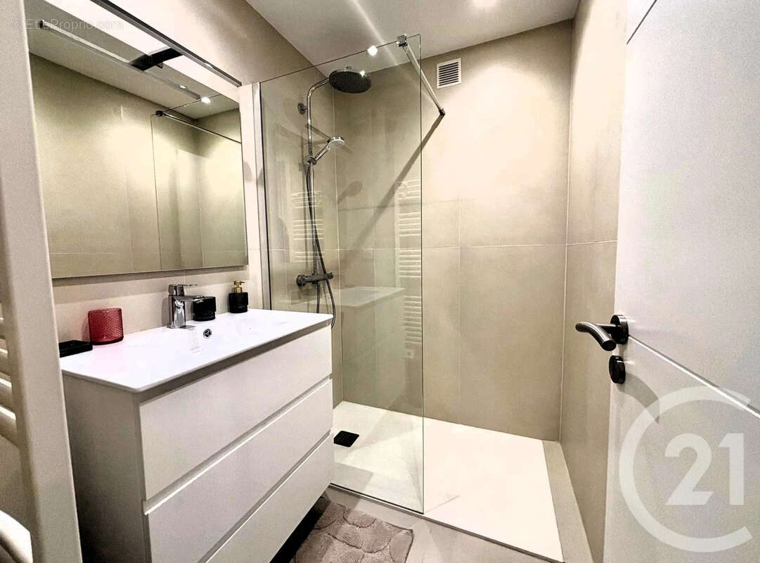 Appartement à LE CANNET