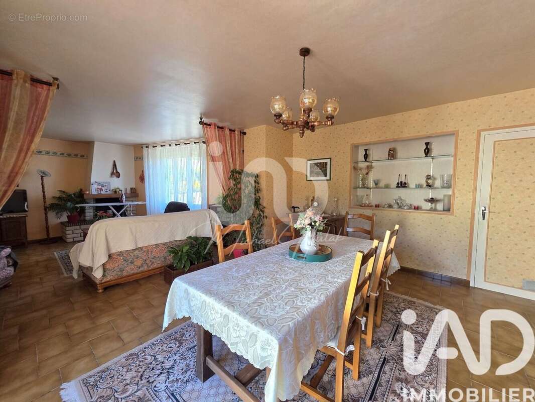 Maison 117 m² à La Louptiere-Thenard  - photo 8