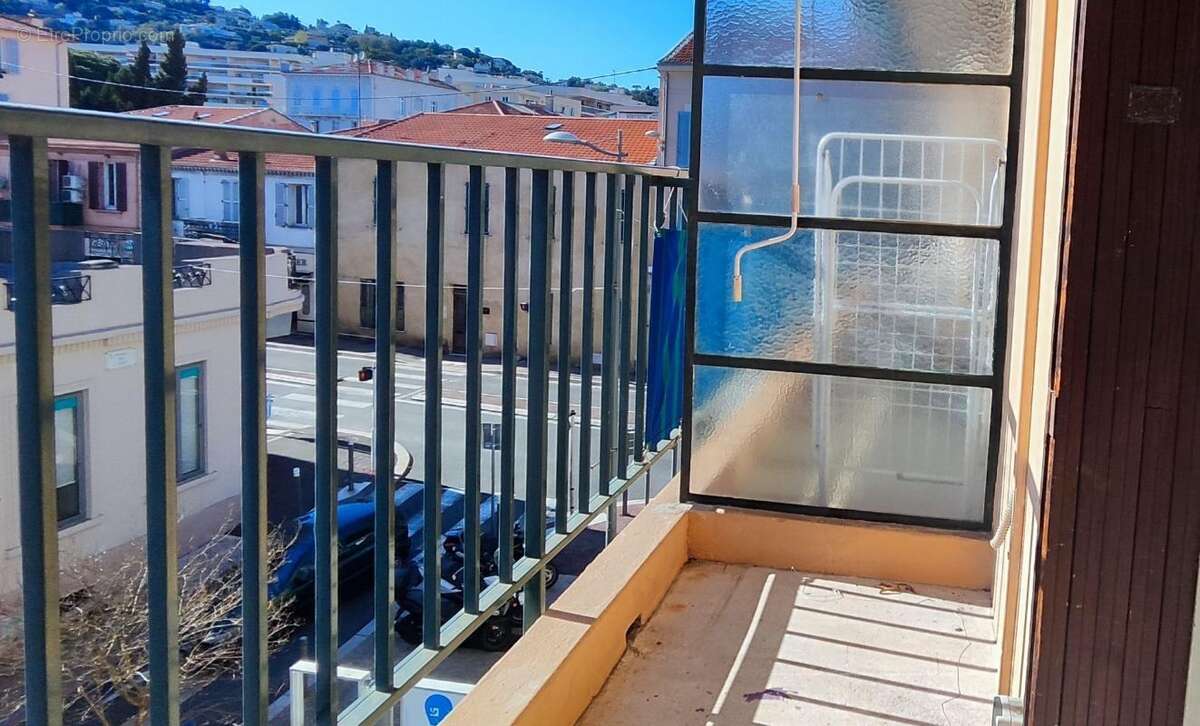 Appartement à VALLAURIS