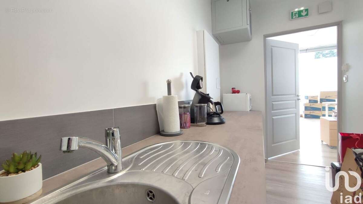 Photo 2 - Commerce à BESANCON