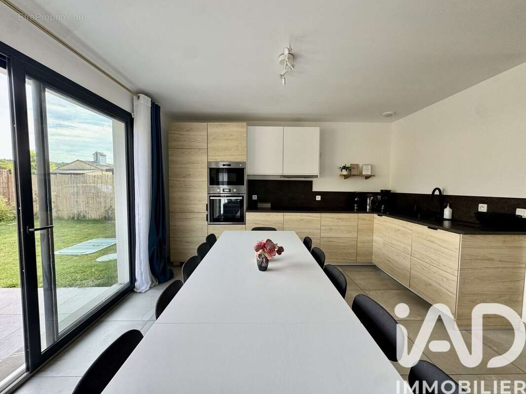 Maison 91 m² à Bouville  - photo 2