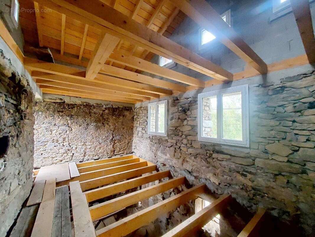 Maison à LA BASTIDE-DE-SEROU