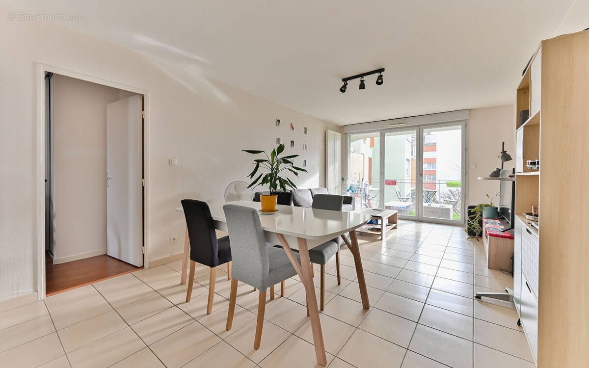 Appartement à LYON-9E