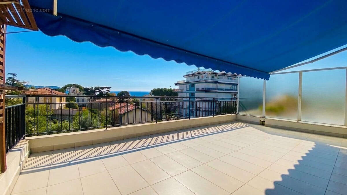terrasse - aperçu mer - Appartement à NICE