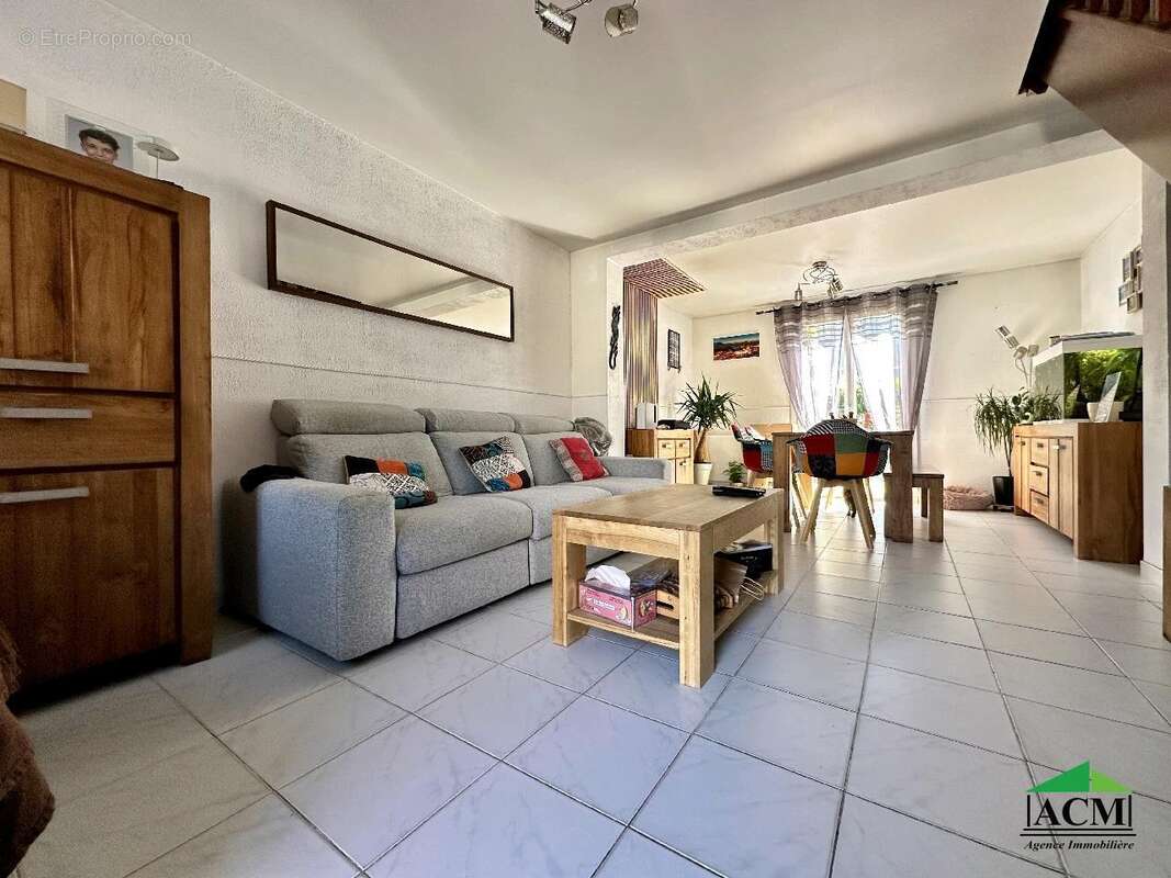 Maison à MERY-SUR-OISE