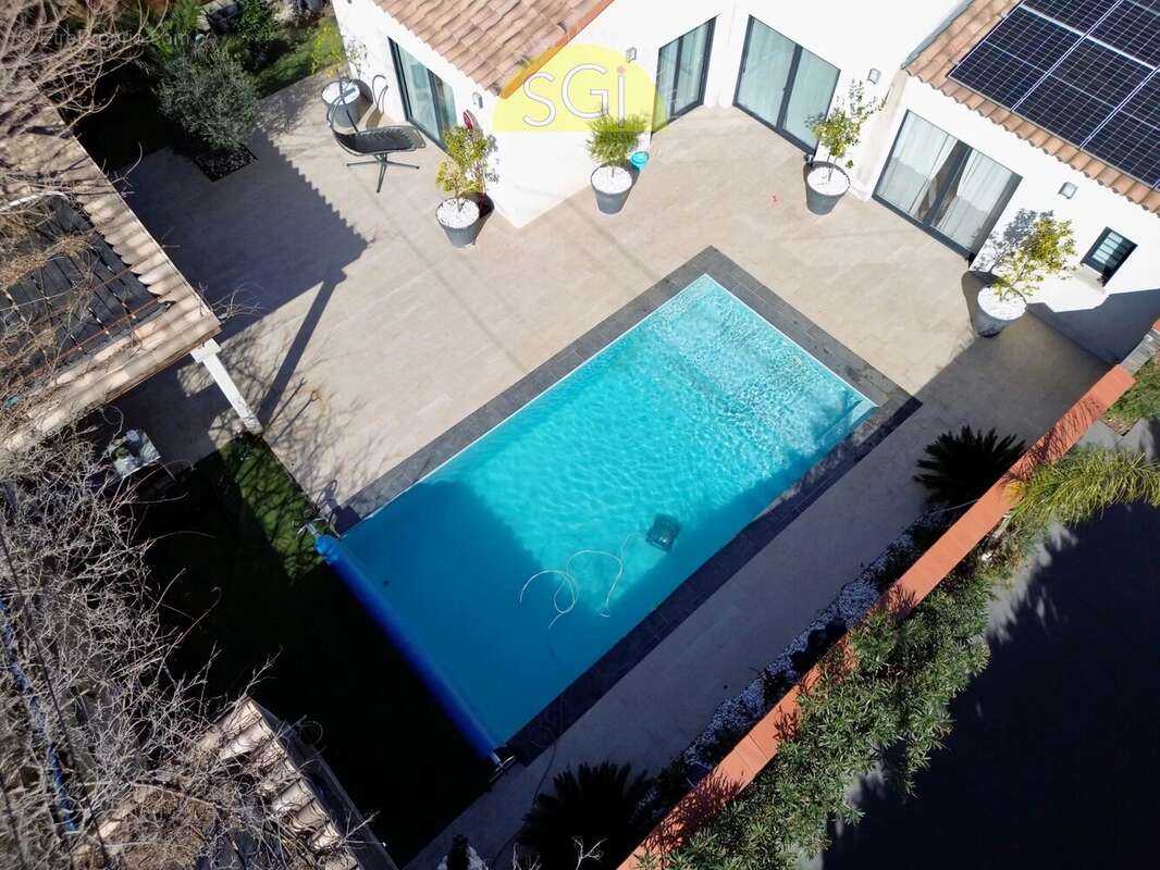 Maison à SAINT-GENIS-DES-FONTAINES