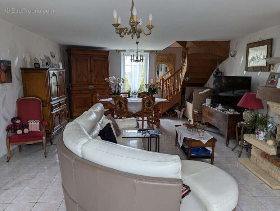 Maison à CHASSIGNOLLES