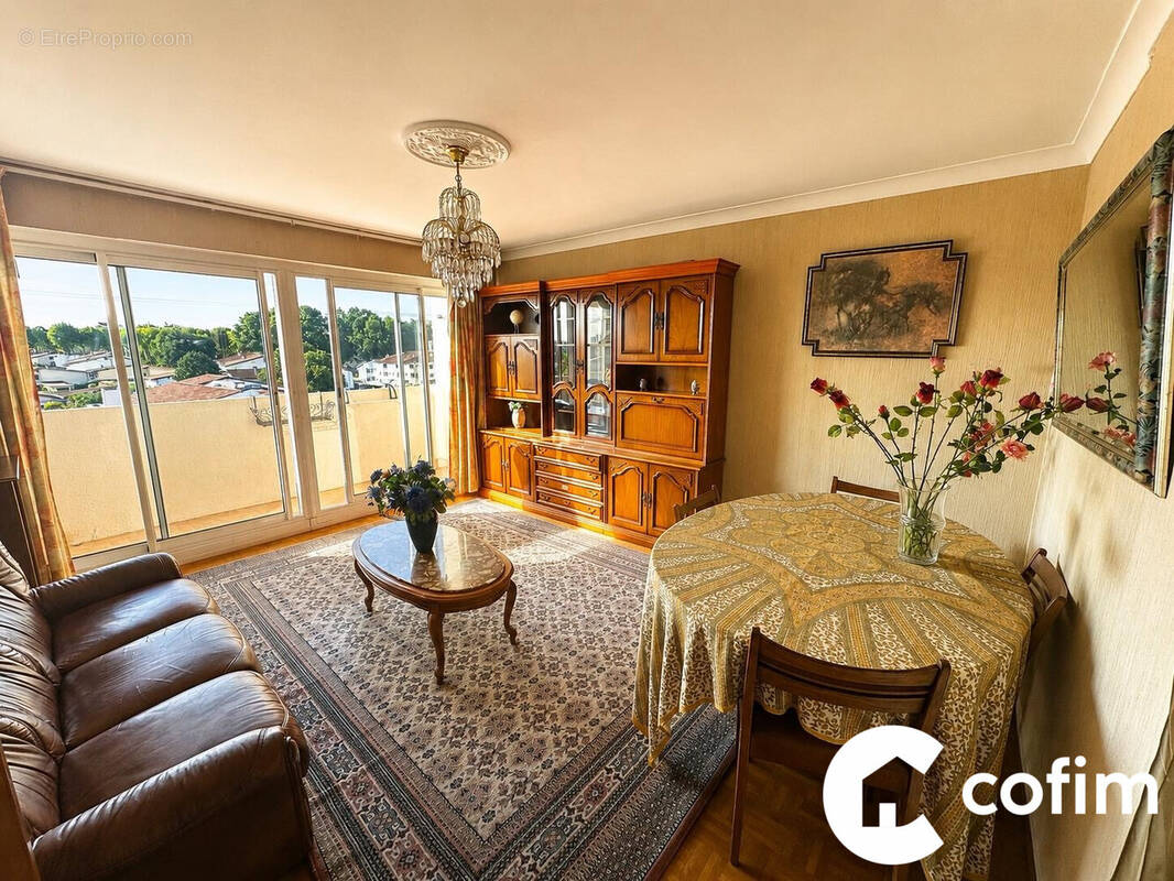 Appartement à SAINT-PIERRE-D'IRUBE