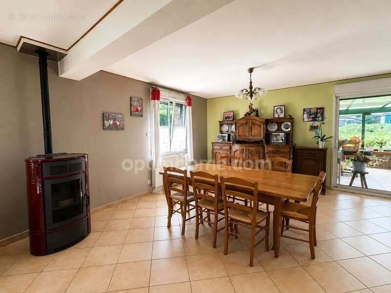 Magnifique maison familiale de 143 m² sur 3797 m² de terrain avec un espace boisé - photo 5